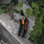 fiskars solid bypass pruner mp231 1057162