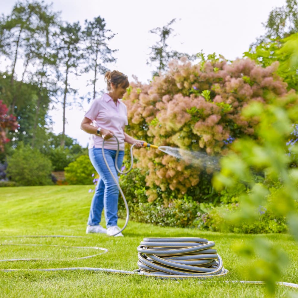 Hozelock Select 15m Hose, Fitting & Spray Gun - Image 2